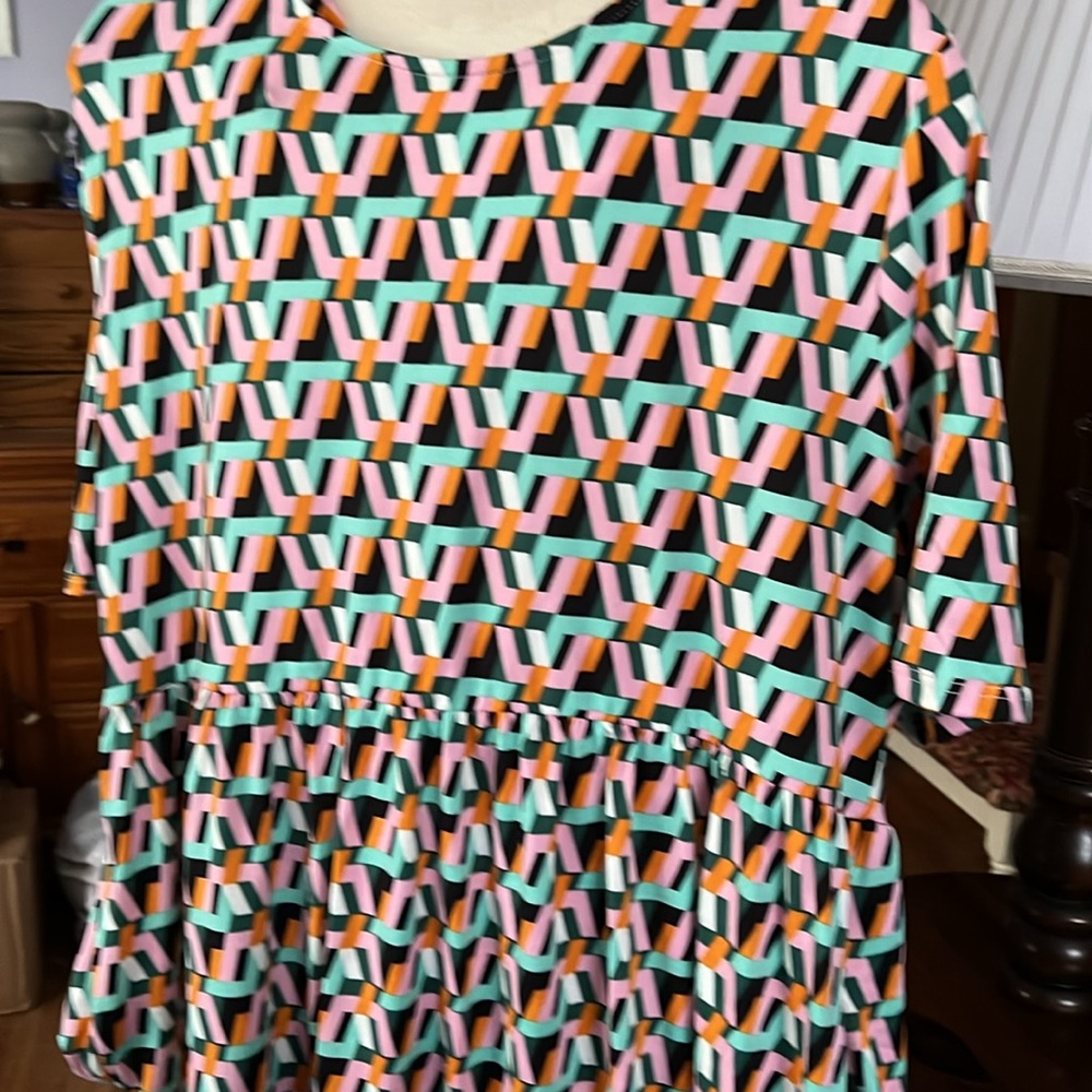 Summer dress by Haptics w/ pockets